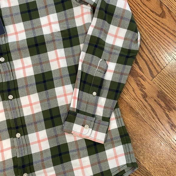 Boy’s Vineyard Vines Flannel Button Up/Button Down Shirt. Size Large. - Picture 6 of 10